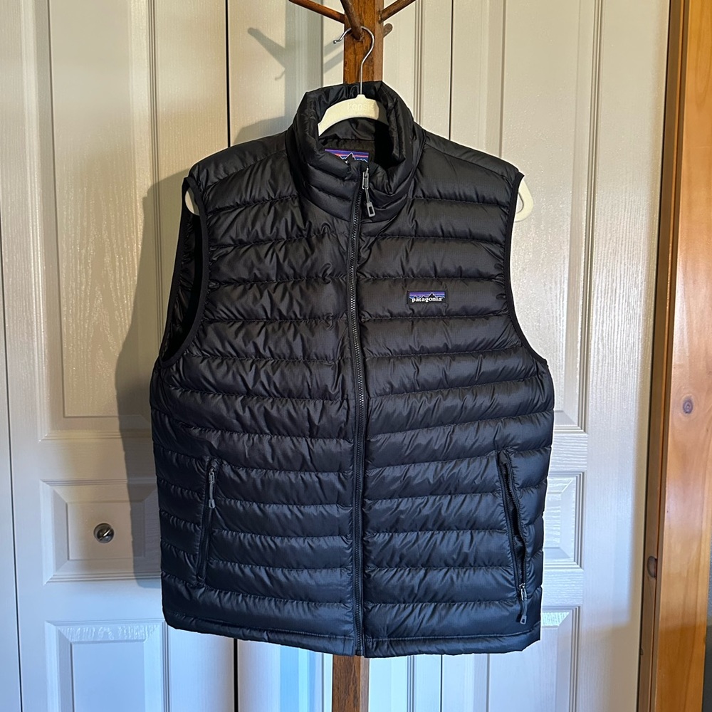 Patagonia Men’s Black Down Sweater Vest